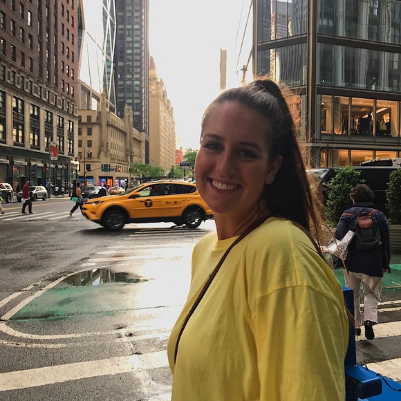 Meet your Posher, Erika - Picture 6 of 6